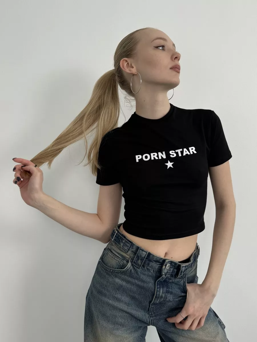 Кроп топ с принтом Porn star Футболка y2k streetwear аниме MOCKUP  