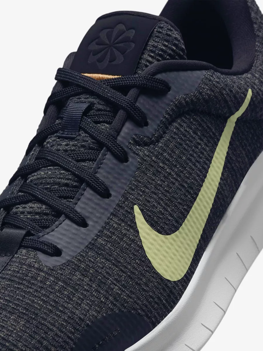 Nike free rn black and gold best sale