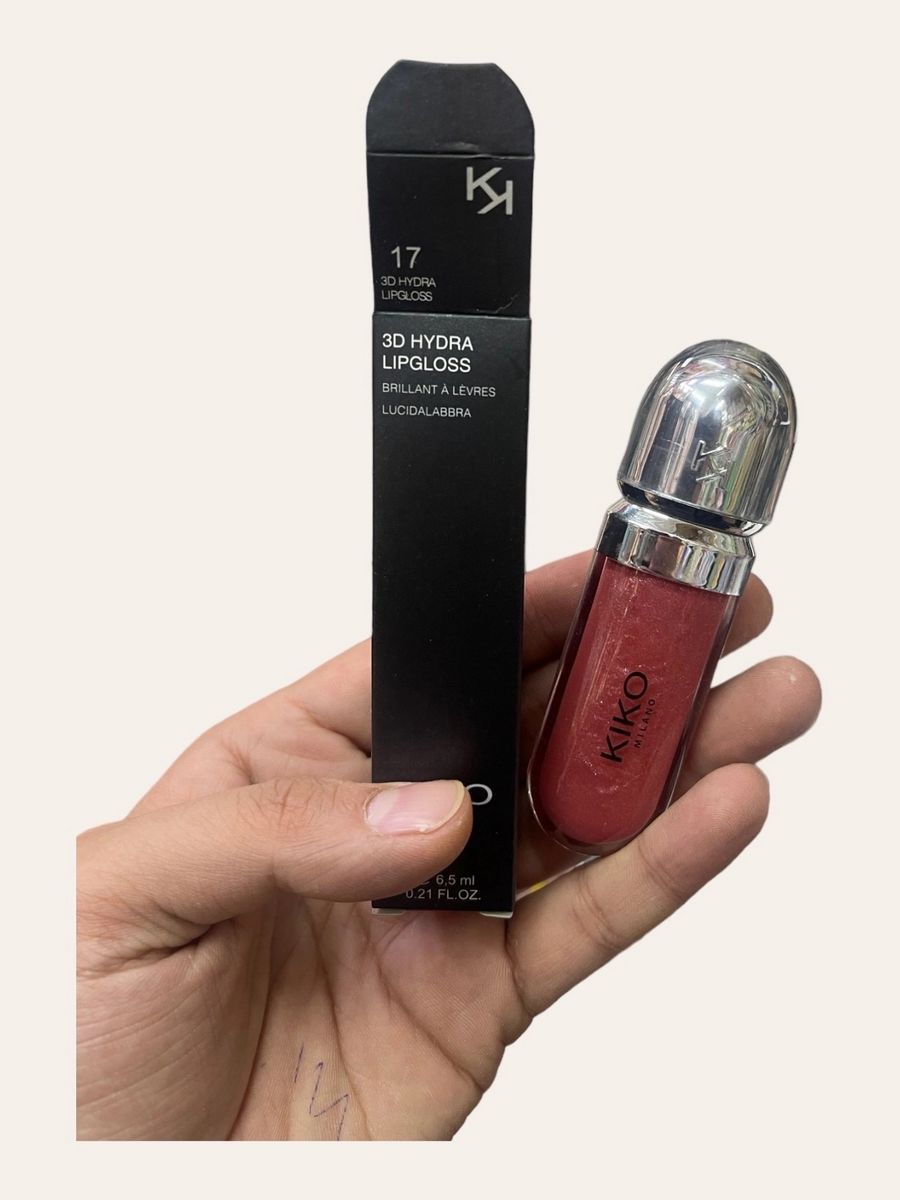 Kiko milano weightless perfection. Kiko 17 блеск. Кико 17. 17 Оттенок Кико. Блеск Кико 17 для губ.