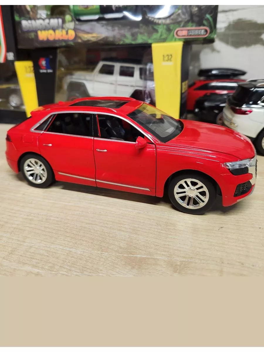 AUDI 1 24 красный