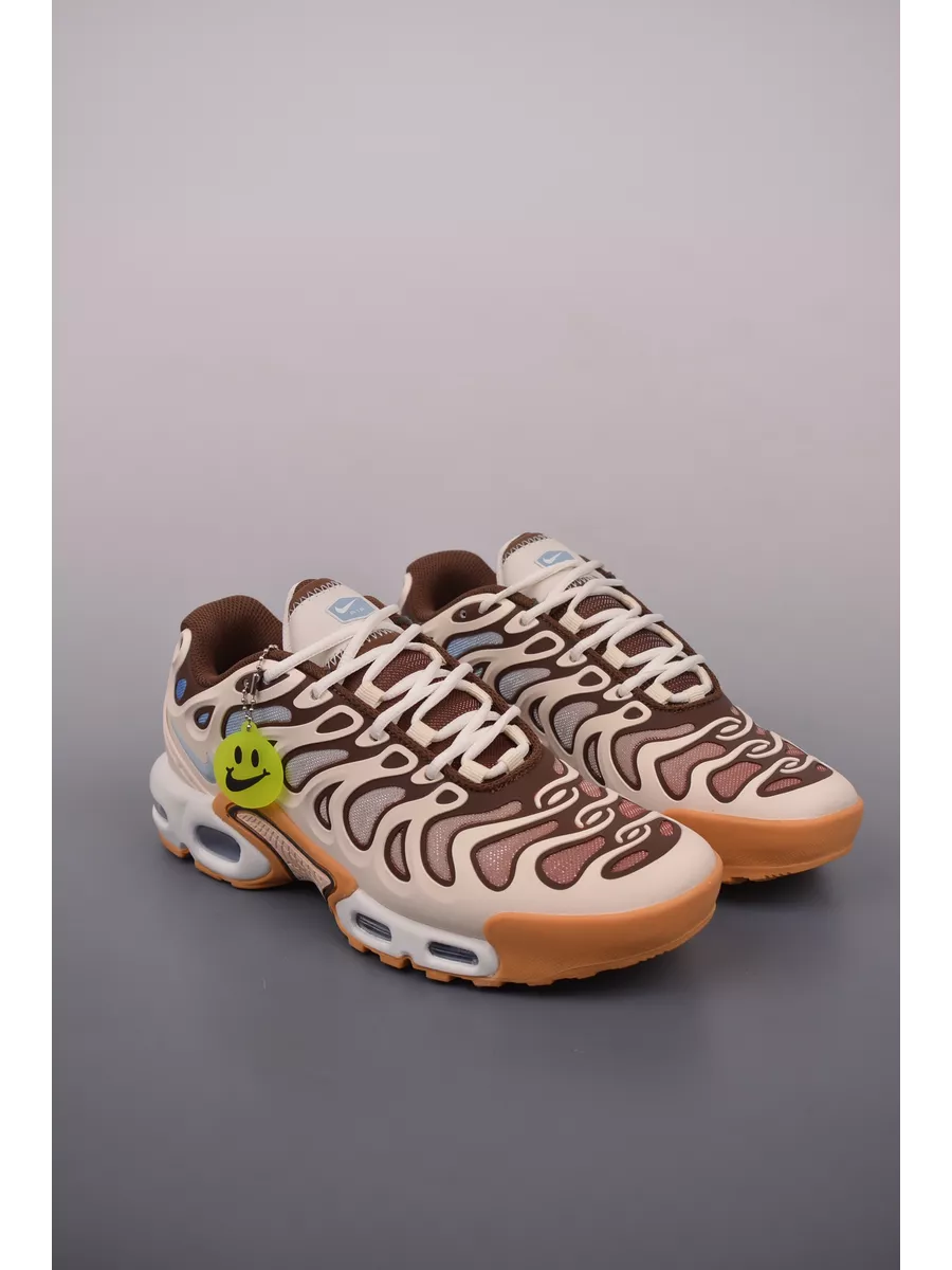 Nike air max tn plus gold best sale