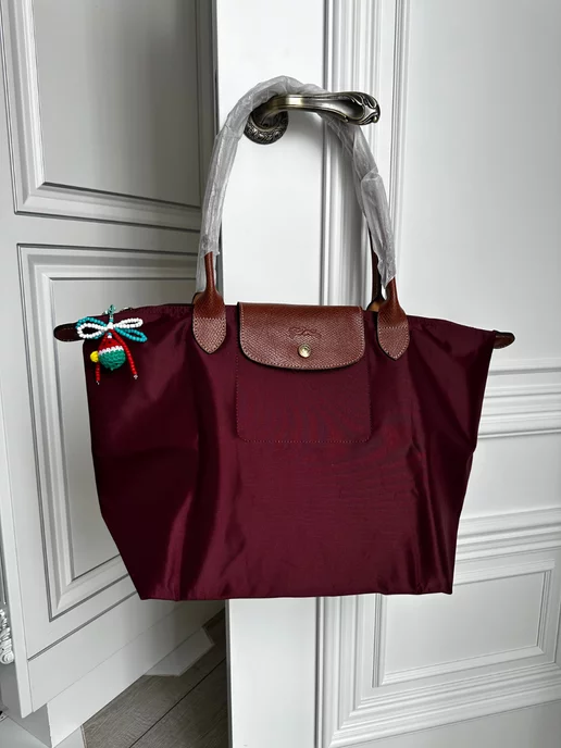 Сумки LONGCHAMP: элегантность, лёгкость и французский шик