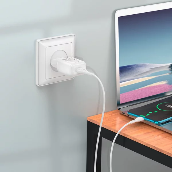 Сетевое зарядное устройство 1 USB, 2.1 А, Type-C-USB, 1 м