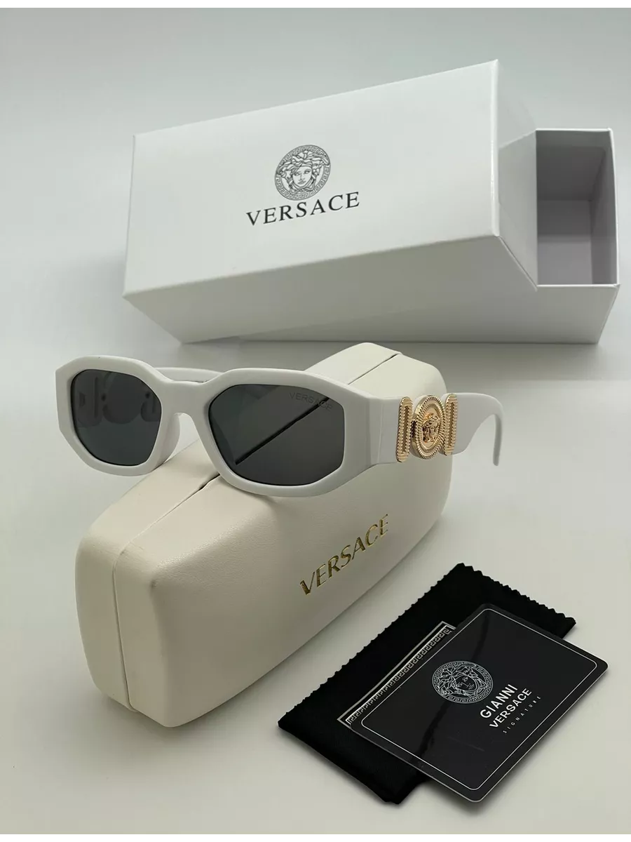 Солнцезащитные очки Versace