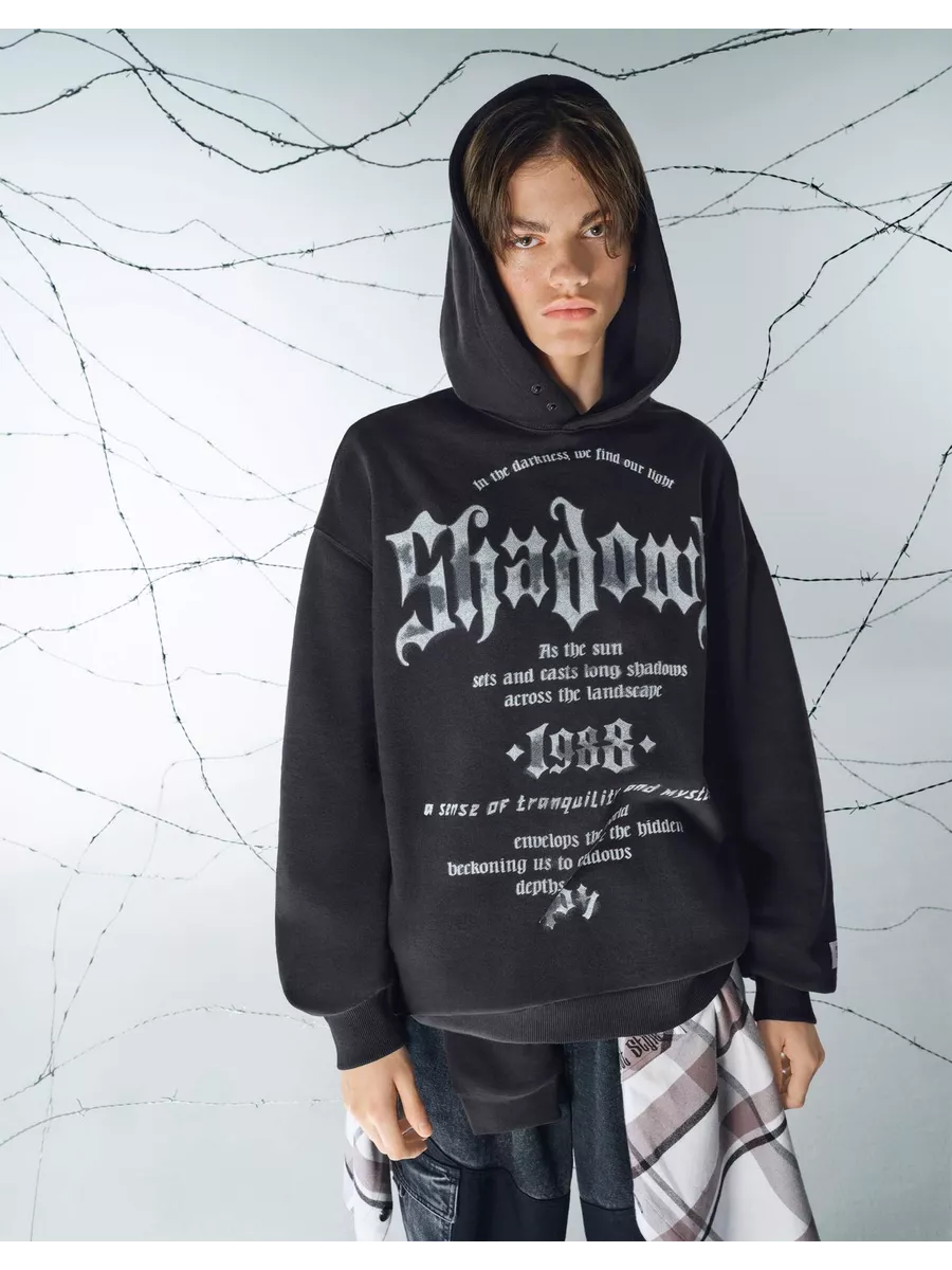 Худи superoversize с готическим...
